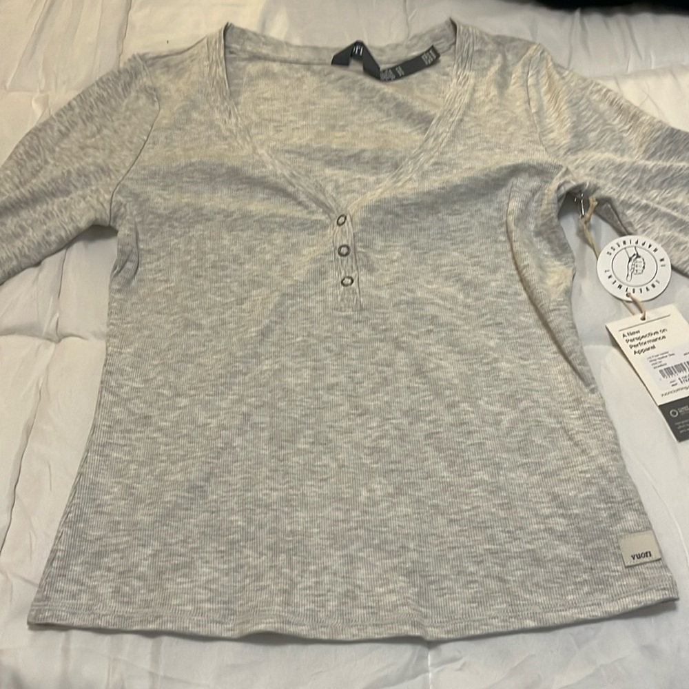 Women’s vuori henley
